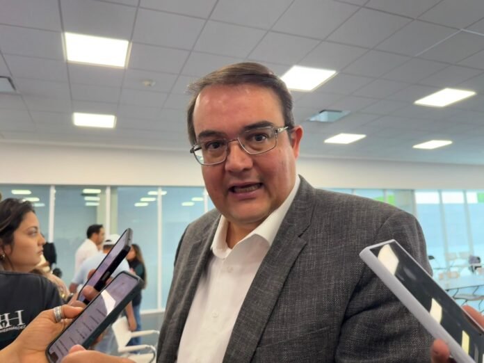 Ley Kuri en Querétaro; legisladores ajustan redacción con apoyo de Meta